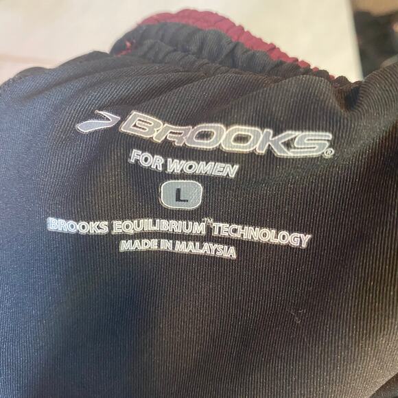 Brooks Equilibrium Technology Skort Size Large - Picture 6 of 9